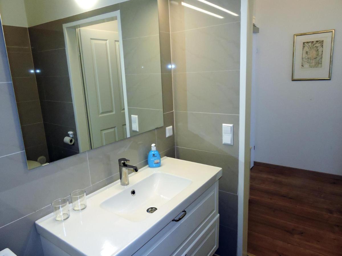 213 Prag, Studio Apartment, 27M2, 1-2 Personen كلاغنفورت المظهر الخارجي الصورة