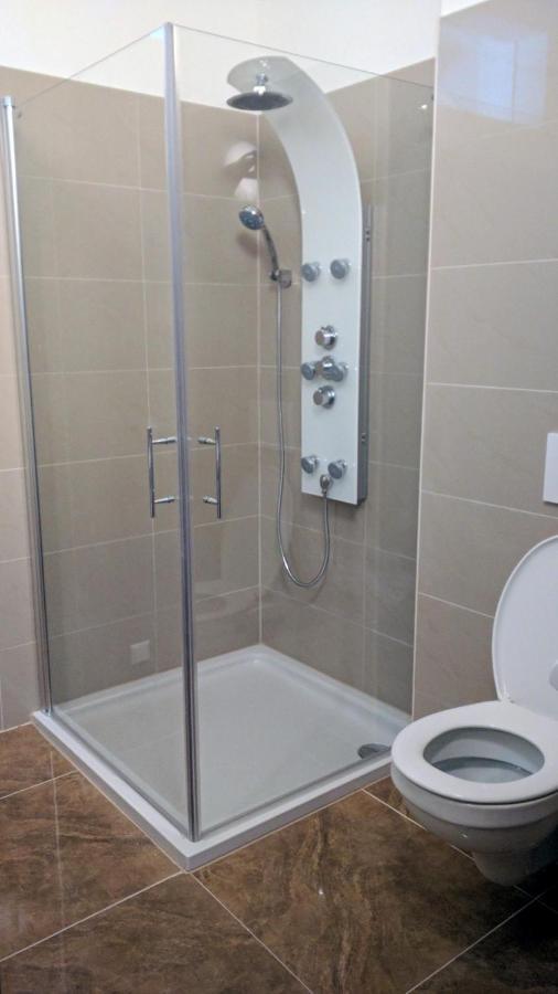 213 Prag, Studio Apartment, 27M2, 1-2 Personen كلاغنفورت المظهر الخارجي الصورة