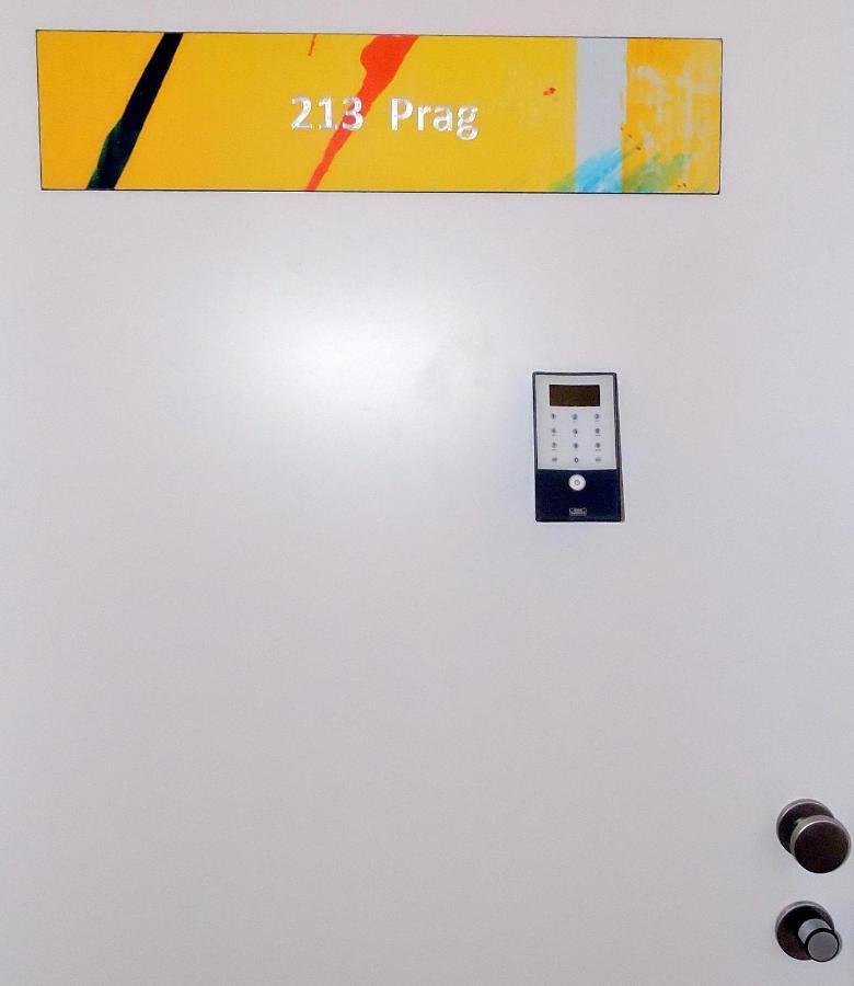 213 Prag, Studio Apartment, 27M2, 1-2 Personen كلاغنفورت المظهر الخارجي الصورة
